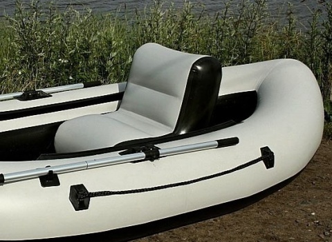 Кресло складное пластиковое для лодки